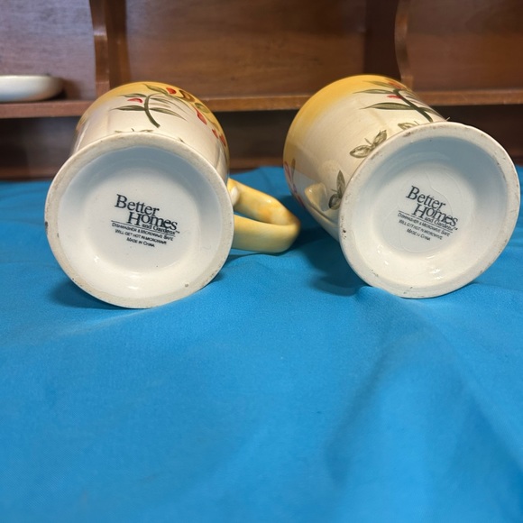 (2) Tuscan Retreat Better Homes & Gardens Coffee Mugs 4 1/2" Tall - Picture 4 of 5